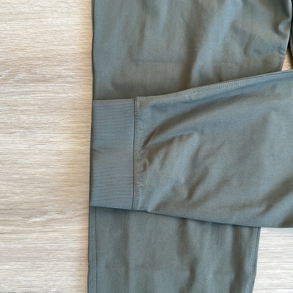Lululemon athletica ABC Jogger color army green men’s size xs s L XL - Picture 8 of 10